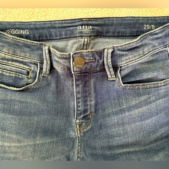 a.n.a 29/8 Distressed Women’s Denim Jeggins, Mid-Rise 5 pocket jeans - Picture 2 of 11